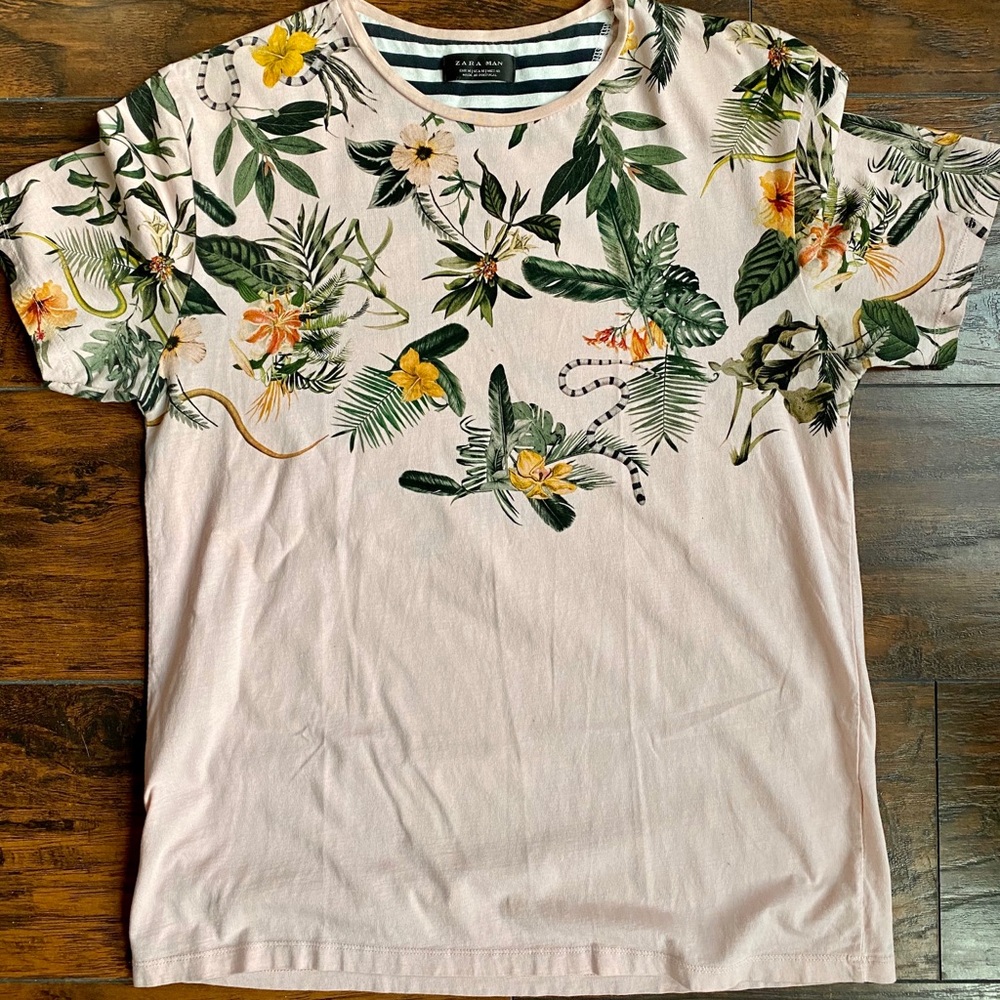 Rare Men’s Pink Zara Floral / Snake T-Shirt (M)